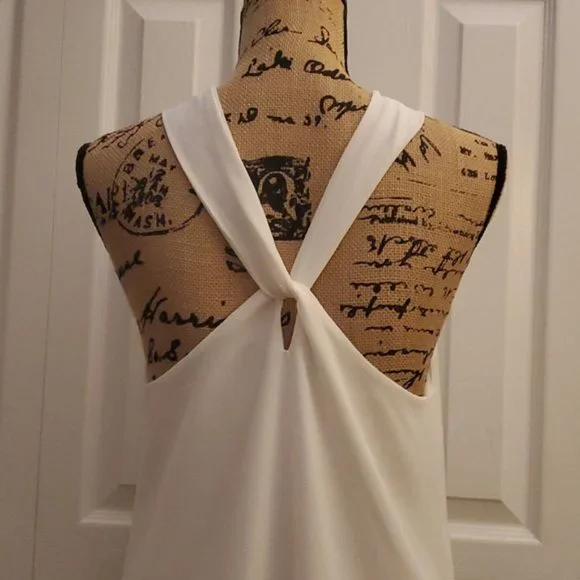 White Halter Top. Sz. M - Picture 5 of 5